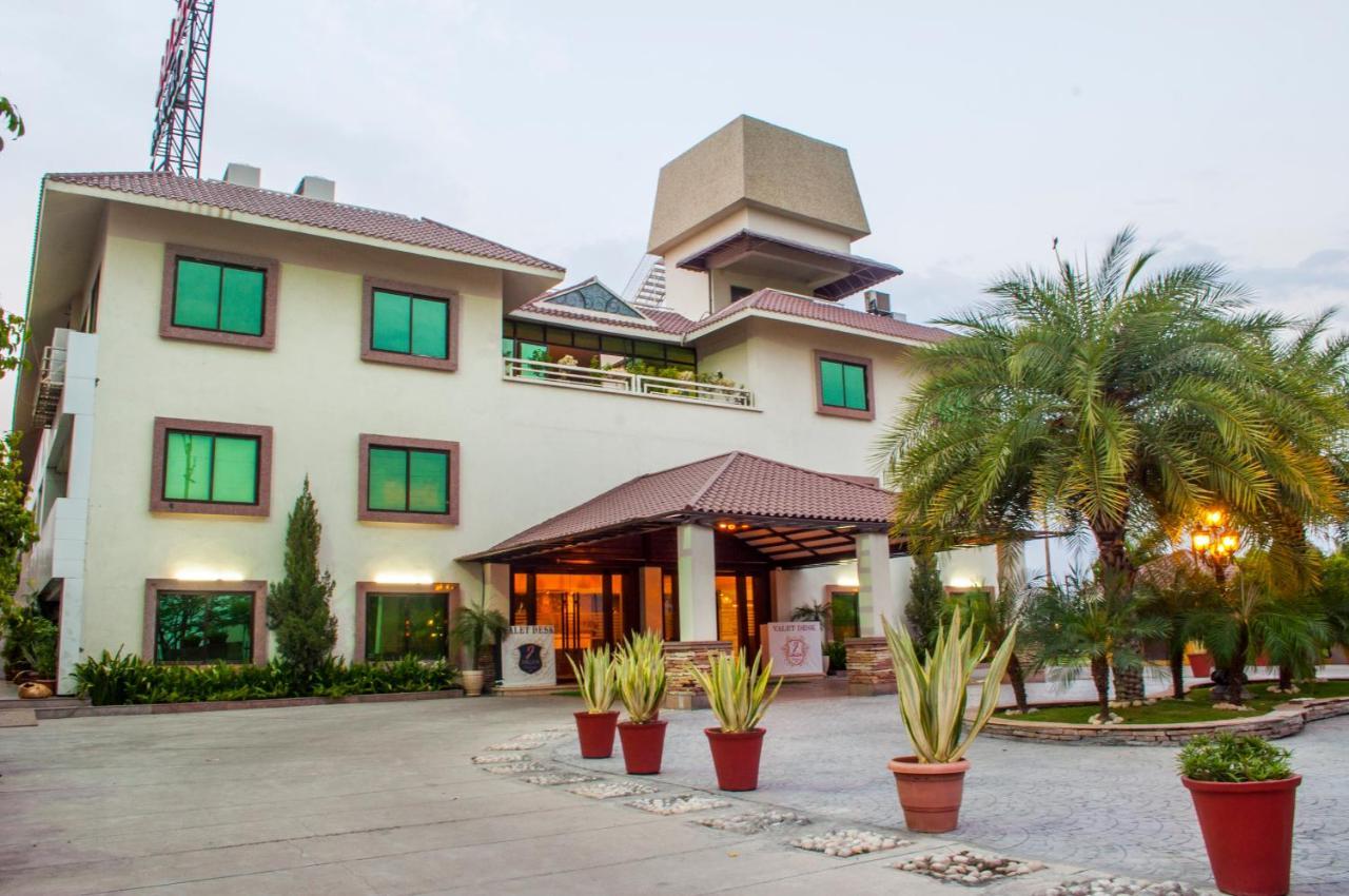 Jalsa Hotel & Banquets,Indaur Exteriér fotografie