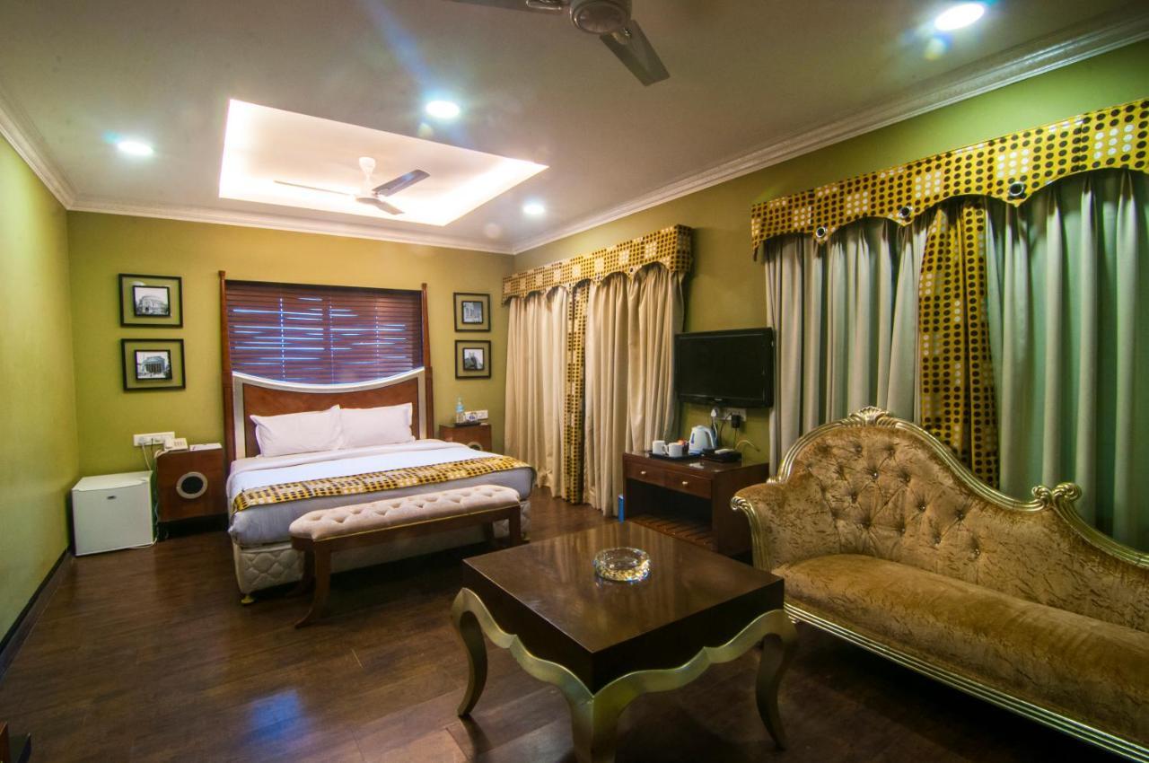 Jalsa Hotel & Banquets,Indaur Exteriér fotografie