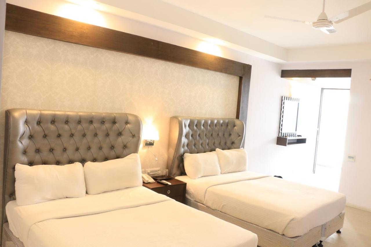 Jalsa Hotel & Banquets,Indaur Exteriér fotografie