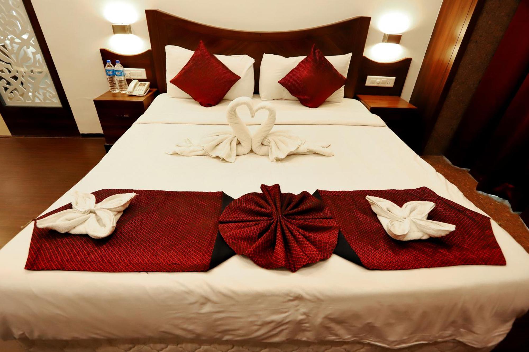 Jalsa Hotel & Banquets,Indaur Exteriér fotografie