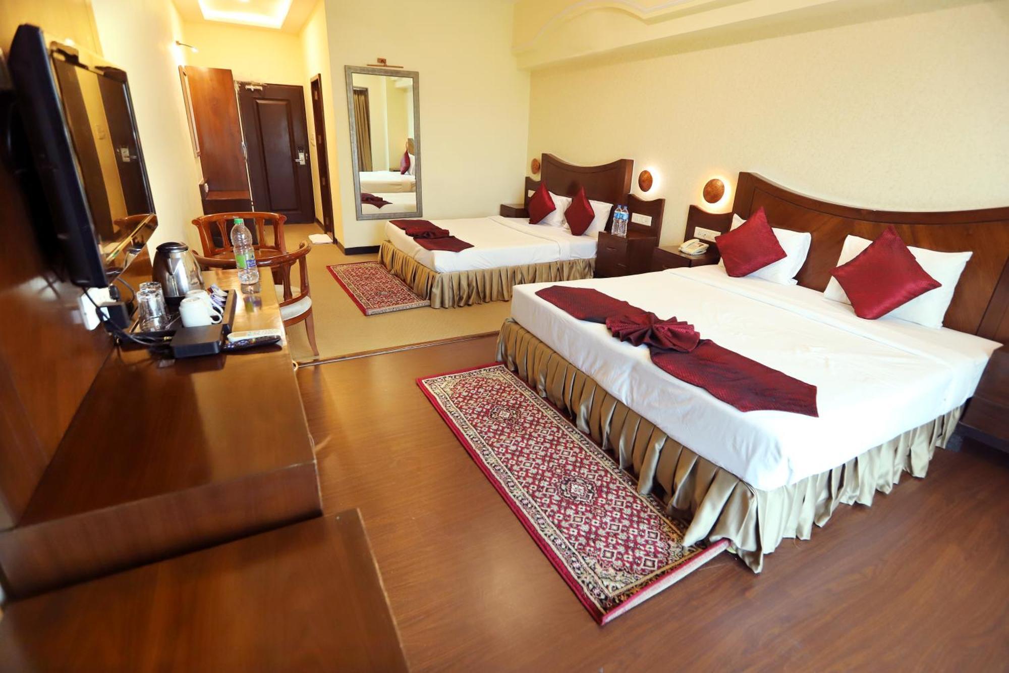 Jalsa Hotel & Banquets,Indaur Exteriér fotografie