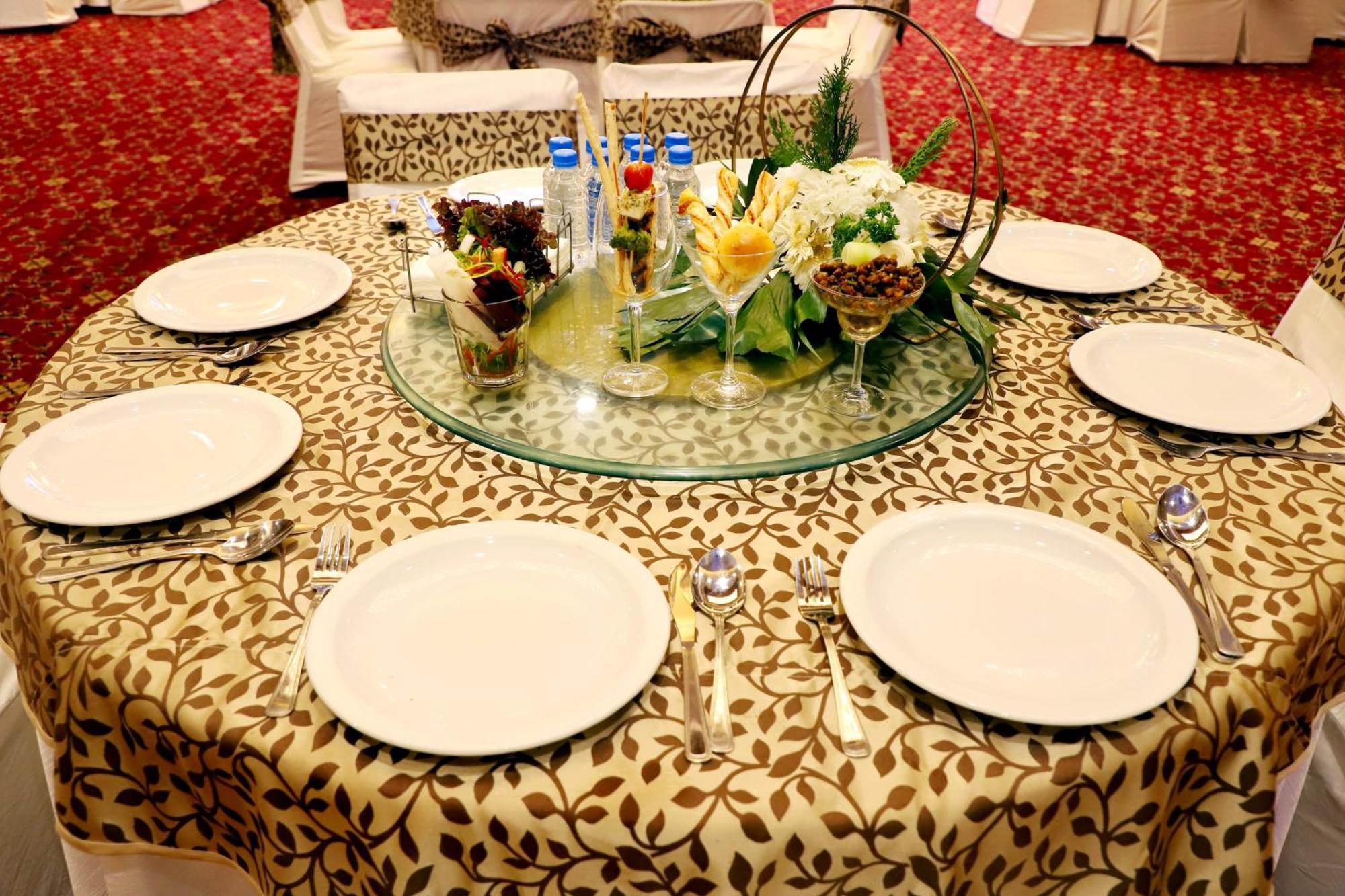 Jalsa Hotel & Banquets,Indaur Exteriér fotografie