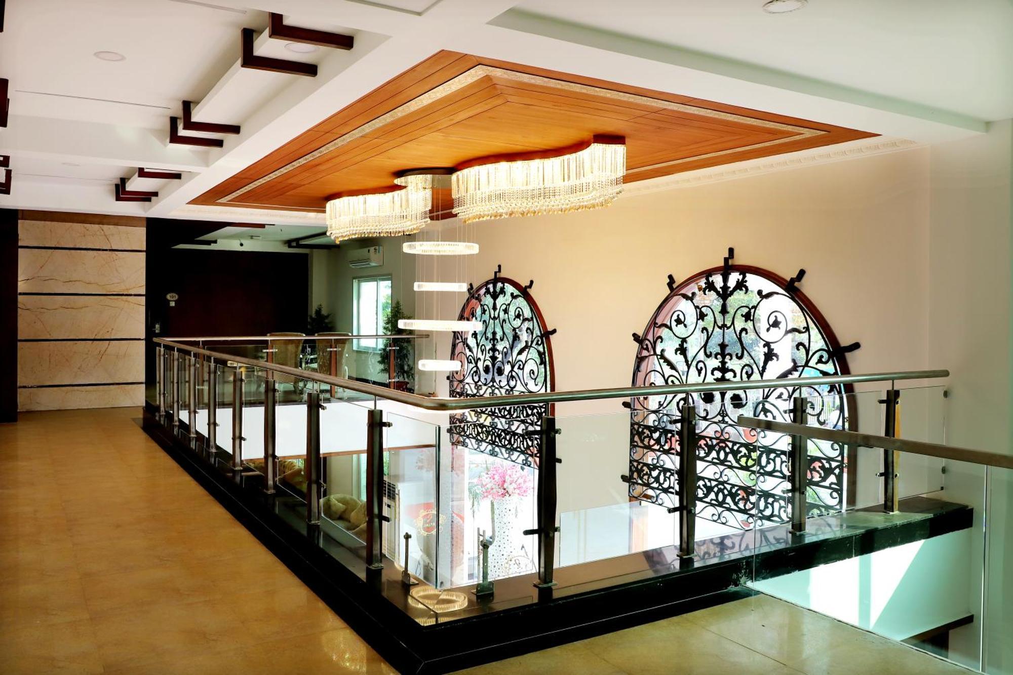 Jalsa Hotel & Banquets,Indaur Exteriér fotografie