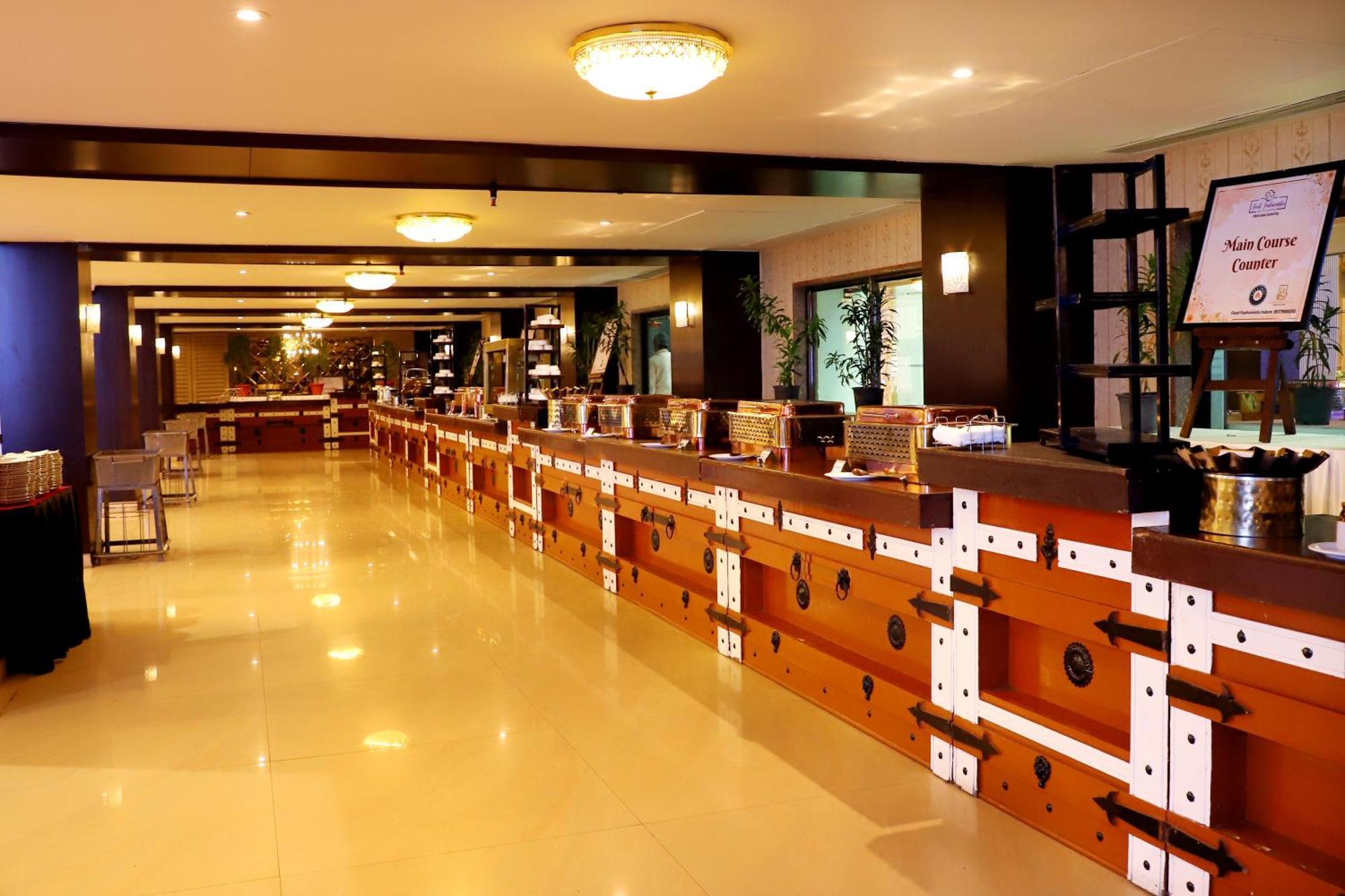 Jalsa Hotel & Banquets,Indaur Exteriér fotografie