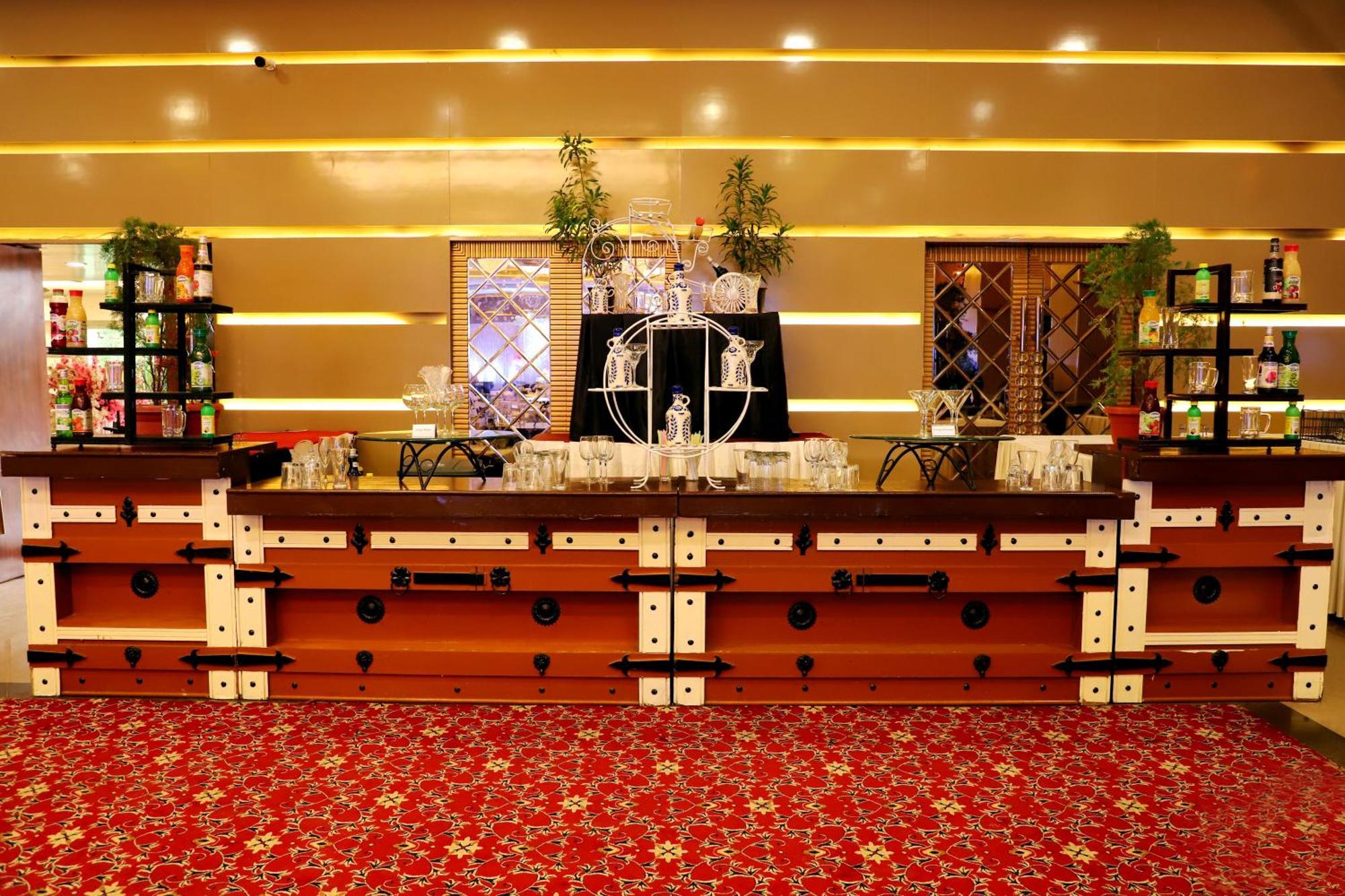 Jalsa Hotel & Banquets,Indaur Exteriér fotografie