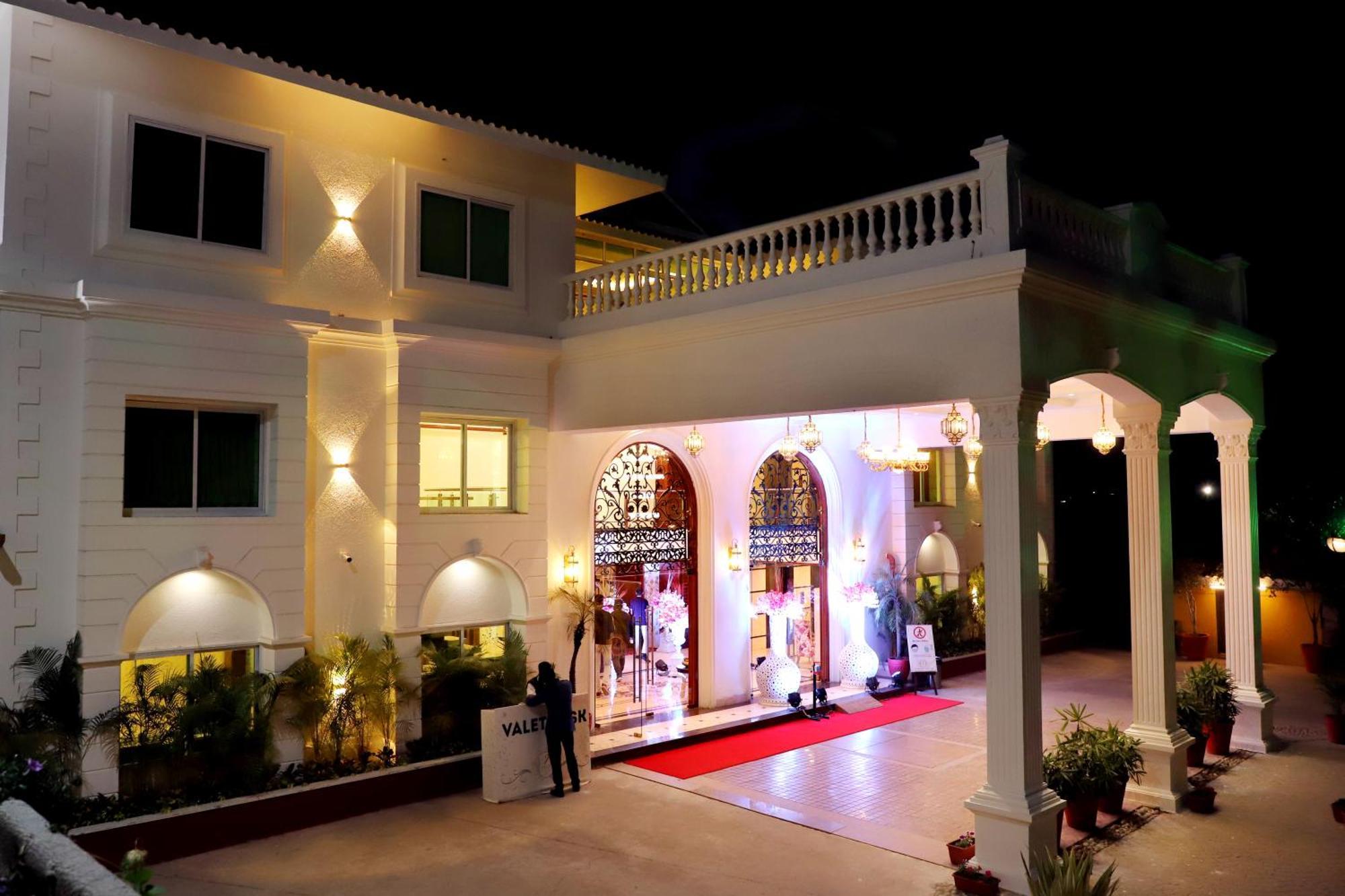 Jalsa Hotel & Banquets,Indaur Exteriér fotografie
