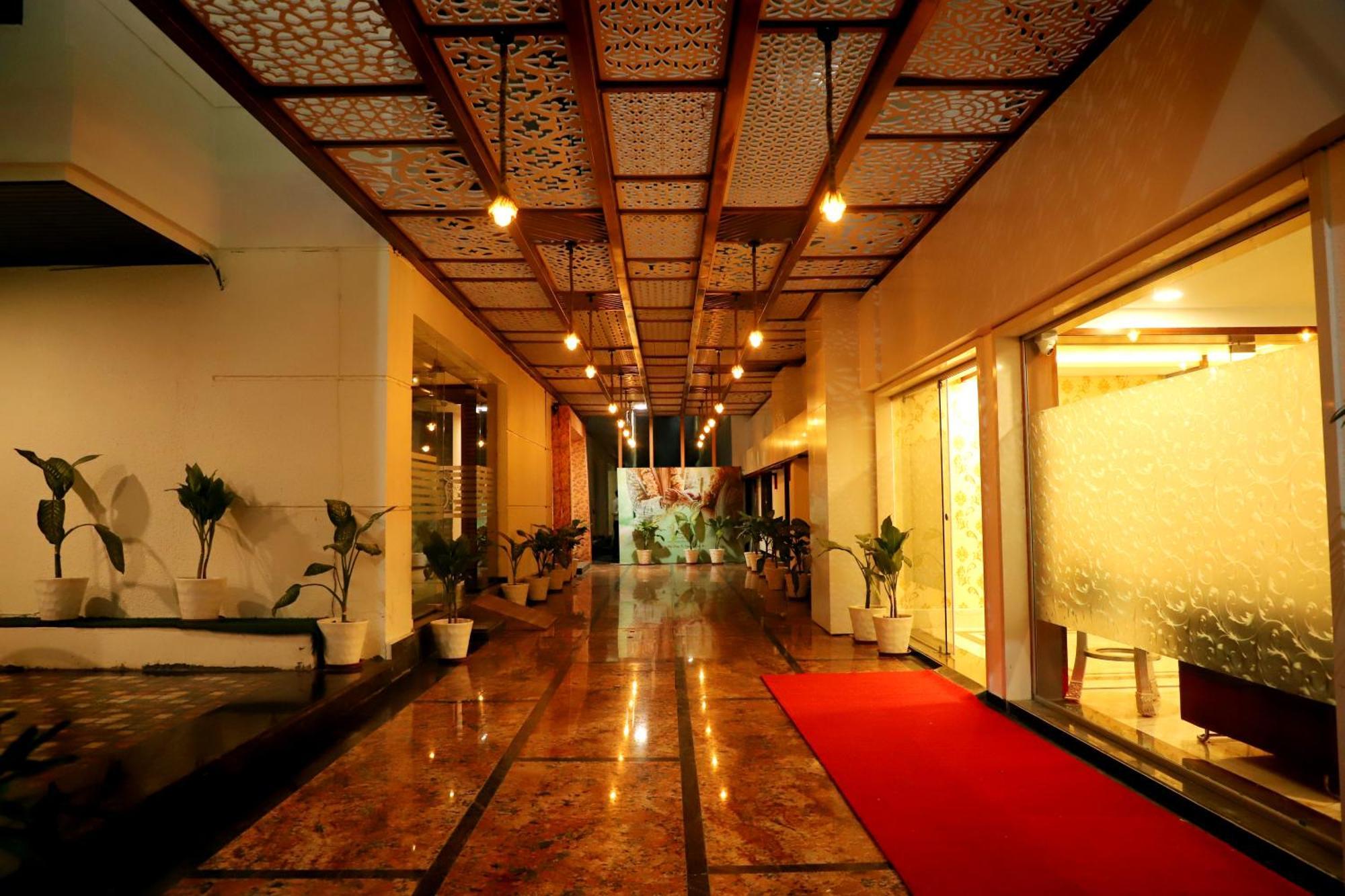 Jalsa Hotel & Banquets,Indaur Exteriér fotografie